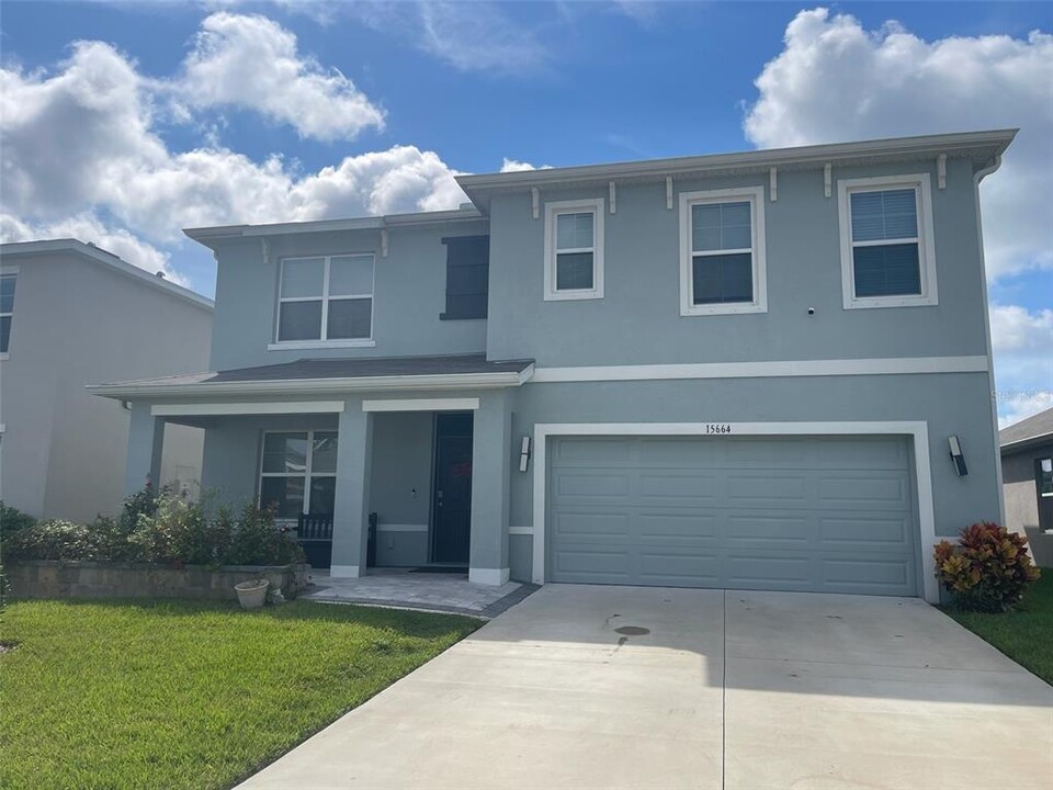 15664 Black Pepper Ln in Odessa, FL - Building Photo