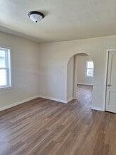 2300 N Heidelbach Ave in Evansville, IN - Foto de edificio - Building Photo