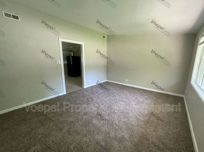 8504 E 93 Pl in Kansas City, MO - Building Photo - Building Photo
