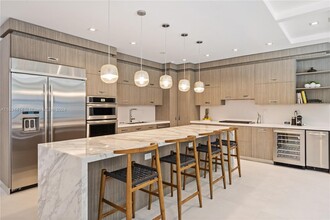 58 Bay Heights Dr in Miami, FL - Building Photo - Building Photo