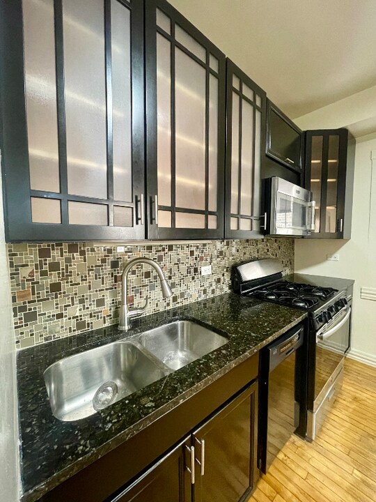 3549 W Dickens Ave in Chicago, IL - Building Photo
