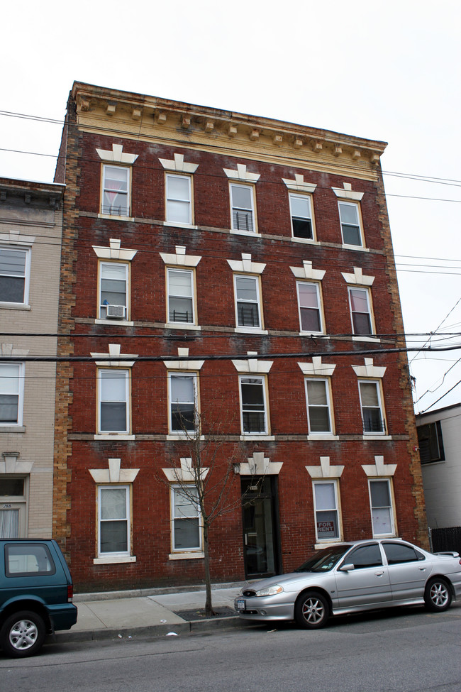 290 Union Ave in New Rochelle, NY - Foto de edificio - Building Photo