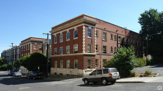 Knickerbocker Apartments