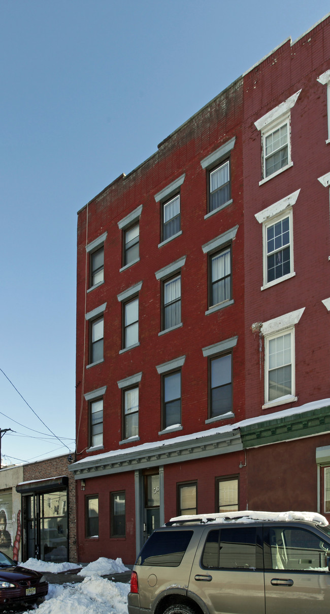 56 Coles St in Jersey City, NJ - Building Photo - Building Photo