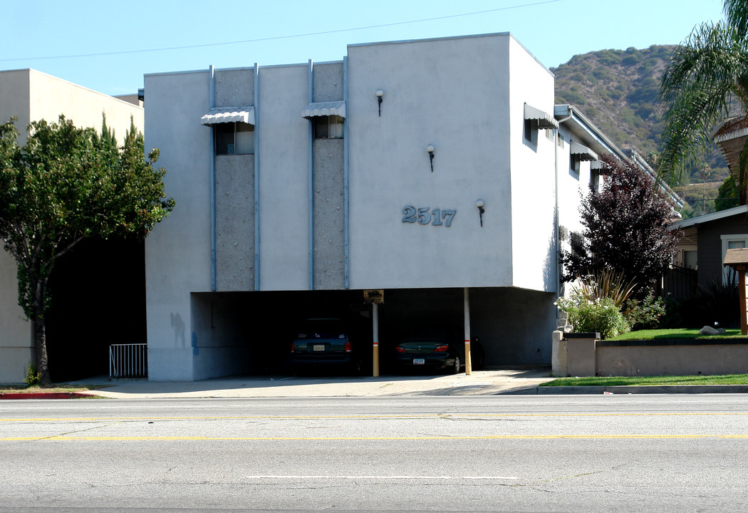 2517 Colorado Blvd in Los Angeles, CA - Building Photo