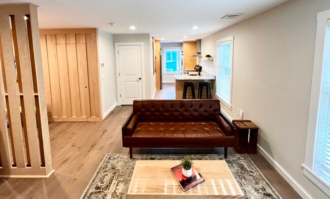 179 Butternut St, Unit 6 in Middletown, CT - Foto de edificio - Building Photo