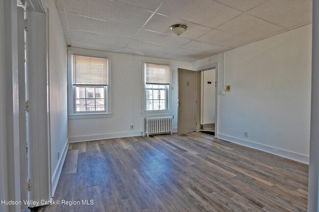 720 Warren St in Hudson, NY - Building Photo - Building Photo