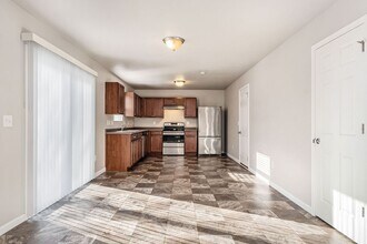 1038 Broken Ridge Dr in Lansing, MI - Building Photo - Building Photo