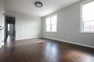 8 Hyatt Ave in Yonkers, NY - Building Photo - Building Photo
