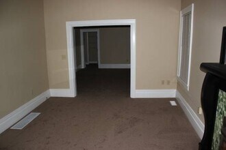 919 13th St, Unit 1 in Huntington, WV - Building Photo - Building Photo