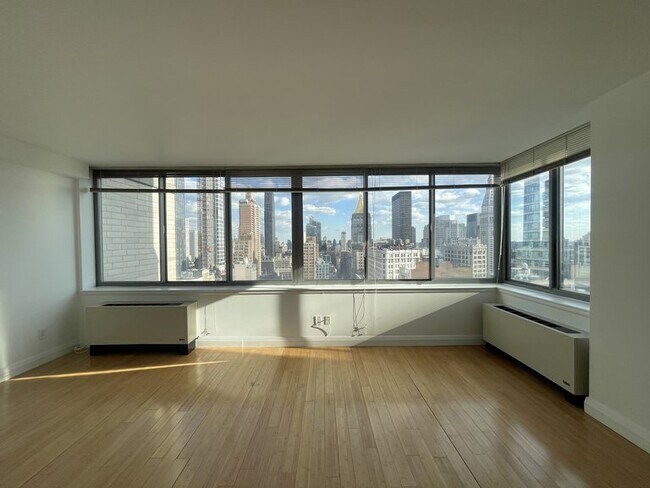 50 W 30th St in New York, NY - Building Photo - Building Photo