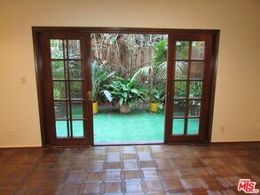 1850 Midvale Ave in Los Angeles, CA - Building Photo - Building Photo