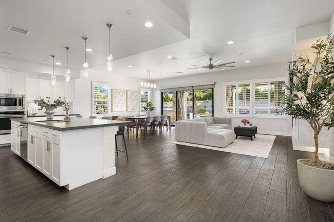 74425 Zeppelin Dr in Palm Desert, CA - Building Photo - Building Photo