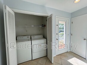 1507 Military Cutoff Rd in Wilmington, NC - Building Photo - Building Photo
