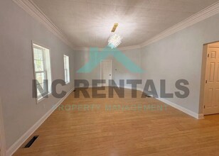 234 S Academy St in Mooresville, NC - Building Photo - Building Photo