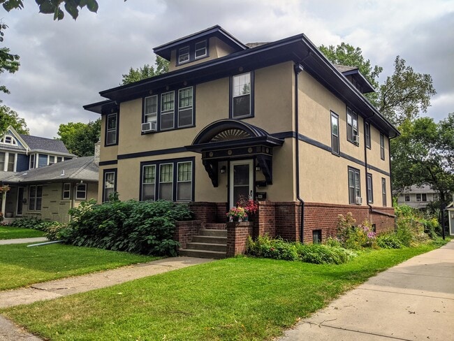 826 Osceola Ave, Unit Lower