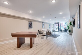 21 Station Pl in Metuchen, NJ - Building Photo - Building Photo