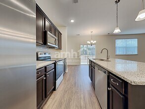 617 W Lionel Rd in Moncks Corner, SC - Building Photo - Building Photo