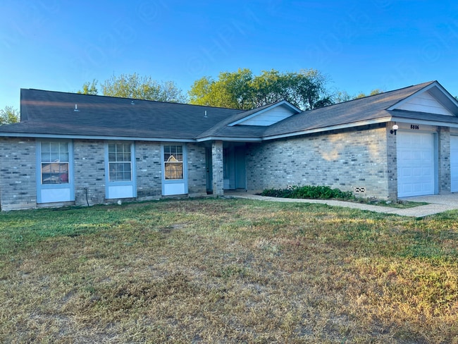 8808 Meadow Range St in San Antonio, TX - Building Photo - Building Photo