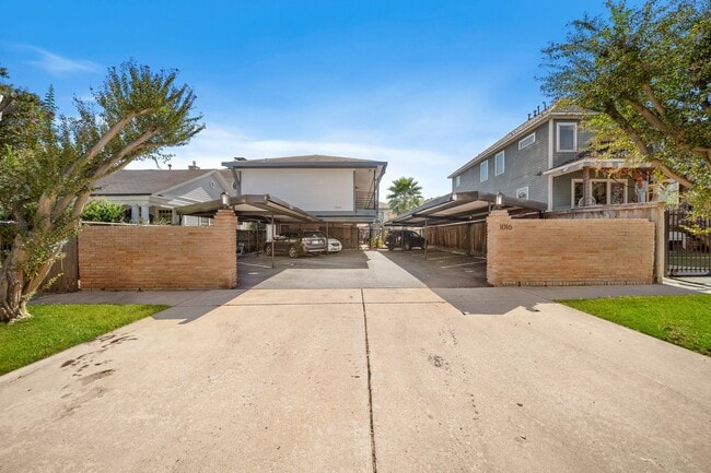 property at 1016 E 7th St