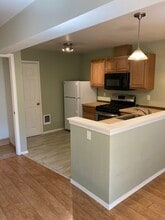 8208 NE 115th Way, Unit 1 in Kirkland, WA - Foto de edificio - Building Photo
