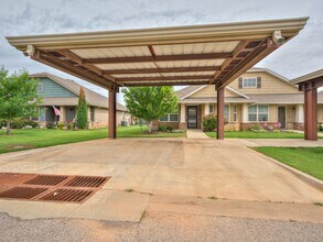 8813 SW 55th St in Oklahoma City, OK - Building Photo - Building Photo