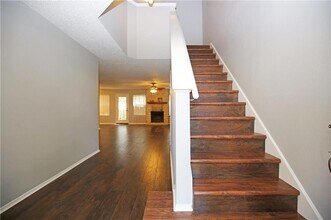 12903 Humphrey Dr in Austin, TX - Building Photo - Building Photo