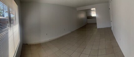 124 E Amador St in Fresno, CA - Building Photo - Building Photo