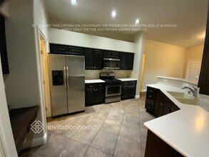 6228 Little Elm St in North Las Vegas, NV - Foto de edificio - Building Photo