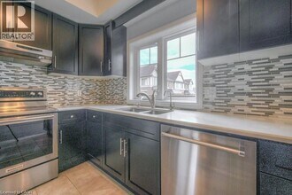 70 Willowrun Dr in Kitchener, ON - Building Photo - Building Photo