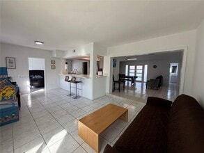 8636 Beekman Dr in Miramar, FL - Building Photo - Building Photo