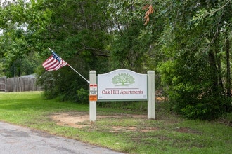 Oak Hill Apartments in Foley, AL - Building Photo - Building Photo