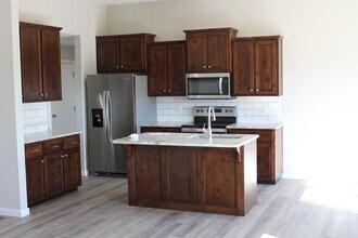 408 Becky St in Willard, MO - Building Photo - Building Photo