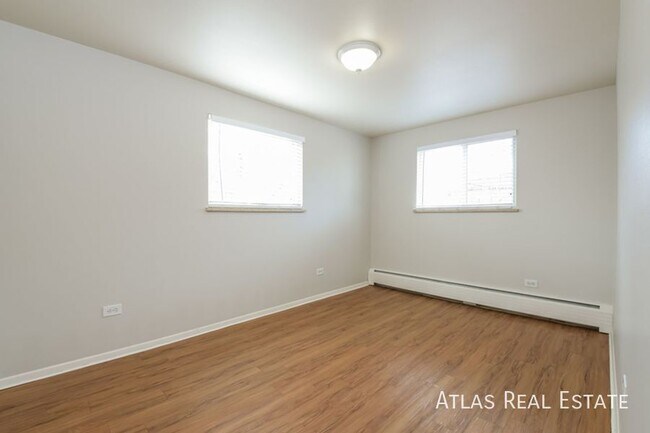 2377 S Locust St in Denver, CO - Building Photo - Building Photo
