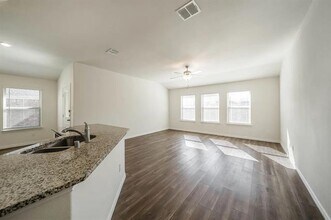 1215 Chapel Hill Dr in Anna, TX - Building Photo - Building Photo