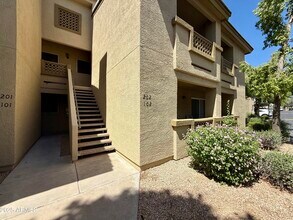 1880 E Morten Ave in Phoenix, AZ - Building Photo - Building Photo