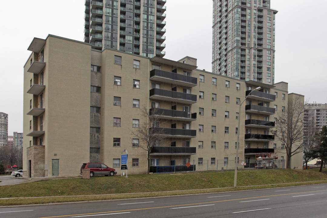 Lotus Garden in Mississauga, ON - Building Photo