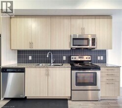 85 Duke St W in Kitchener, ON - Building Photo - Building Photo