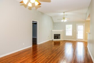 2415 N Forest Hill Irene Rd in Cordova, TN - Building Photo - Building Photo