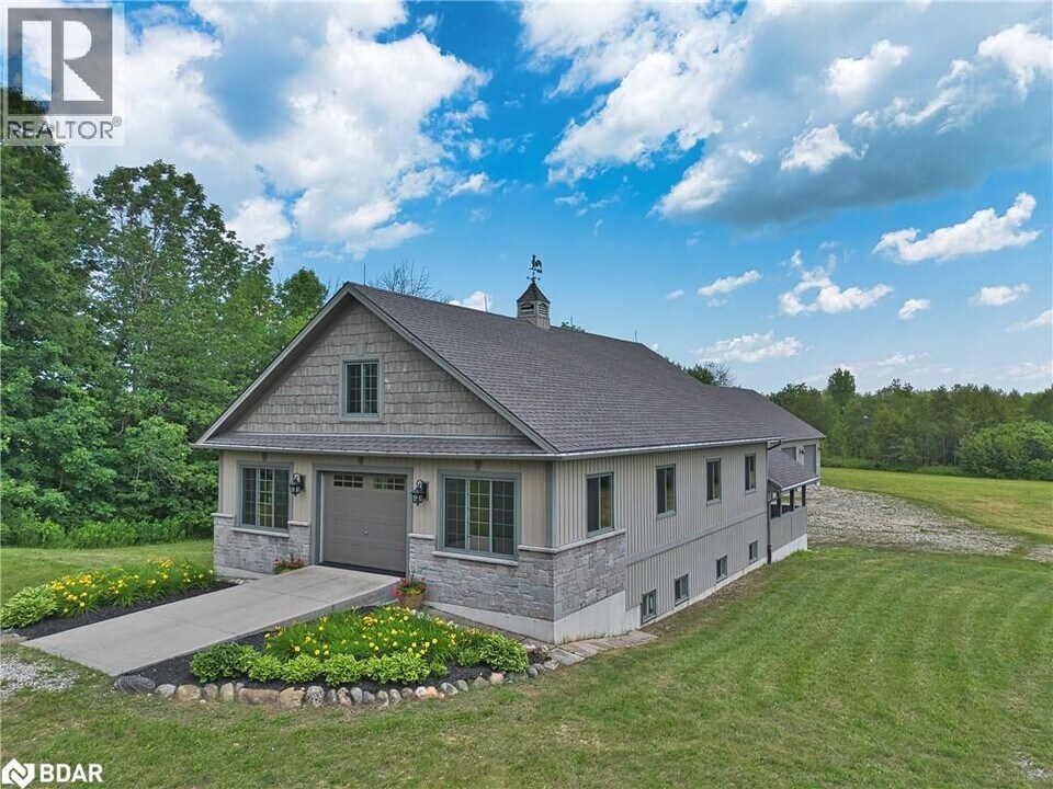 305234 S Line in Grey Highlands, ON - Building Photo