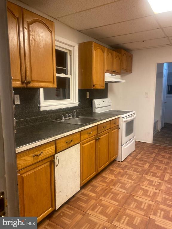 property at 422 N 5th St