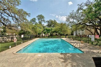 5320 Balcones Dr, Unit H in Austin, TX - Building Photo - Building Photo