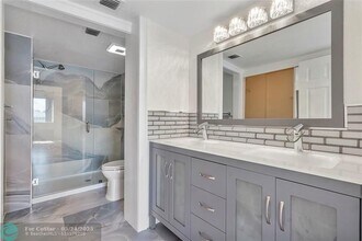 7866 Trent Dr in Tamarac, FL - Building Photo - Building Photo