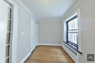 West 53rd Street in New York, NY - Foto de edificio - Building Photo