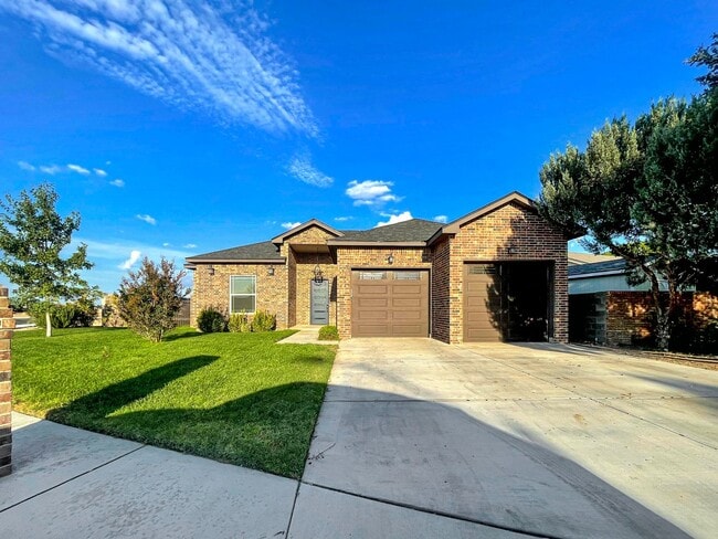 property at 1124 W Mesa Verde Dr