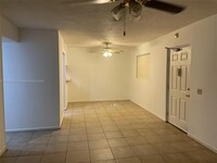 10441 Mahogany Key Cir in Miami, FL - Building Photo - Building Photo