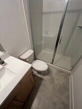 2890 Irish Meadow Way, Unit In law unit in Lathrop, CA - Foto de edificio - Building Photo