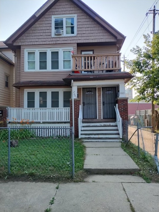 2661 N 50th St in Milwaukee, WI - Building Photo