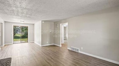 10420 E Mission Ave in Spokane Valley, WA - Building Photo - Building Photo