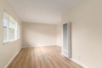 1072 Park Ave in Alameda, CA - Building Photo - Building Photo